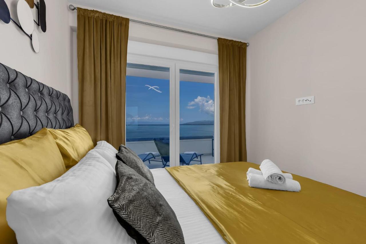 Luxury Mirage Apartment *